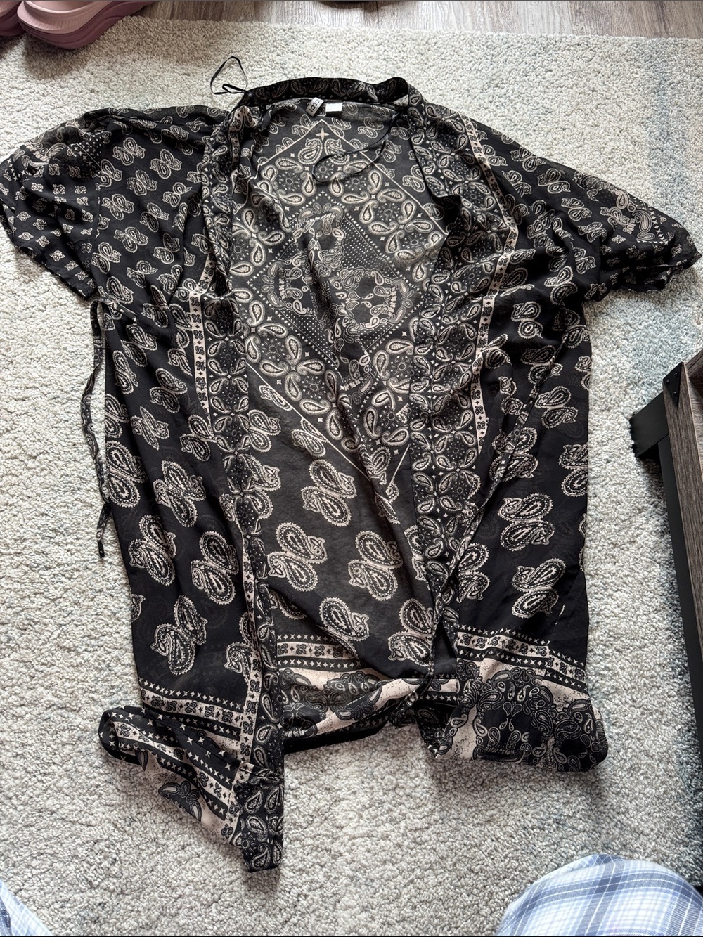 Divided Black and Cream Paisley Wrap Kimono